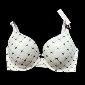 Victoria’s Secret Supersoft Satin Body Perfect Shape Push Up padded bra white